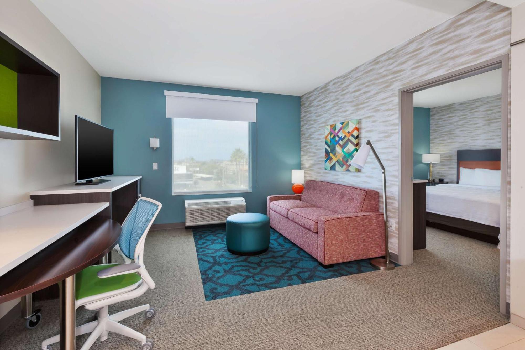 Home2 By Hilton Airport, Az 3*