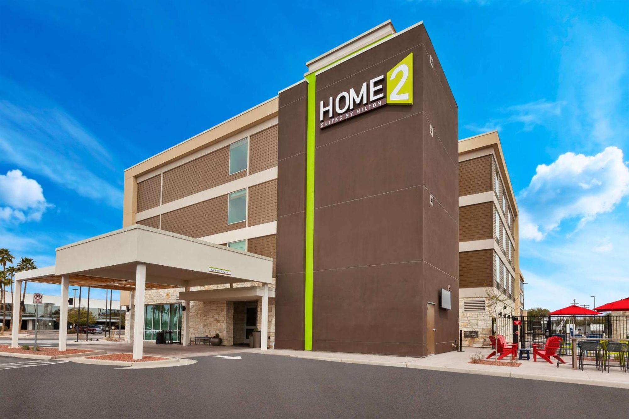 Home2 By Hilton Airport, Az 3*